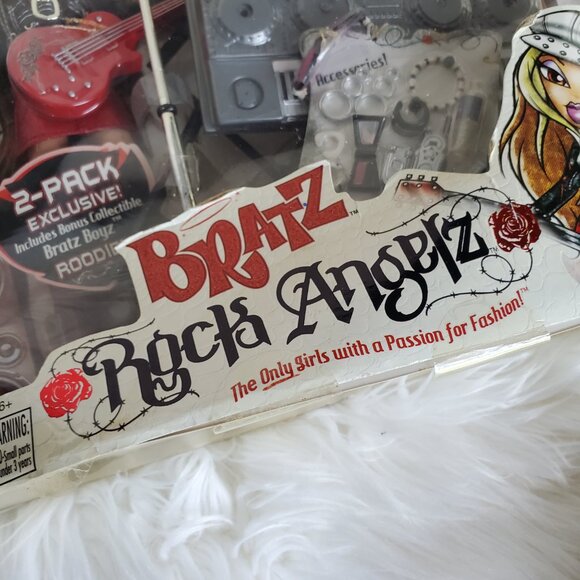 Bratz Rock Angelz Collectible 2 Pack Yasmin & Eitan Exclusive Dolls - Picture 3 of 11